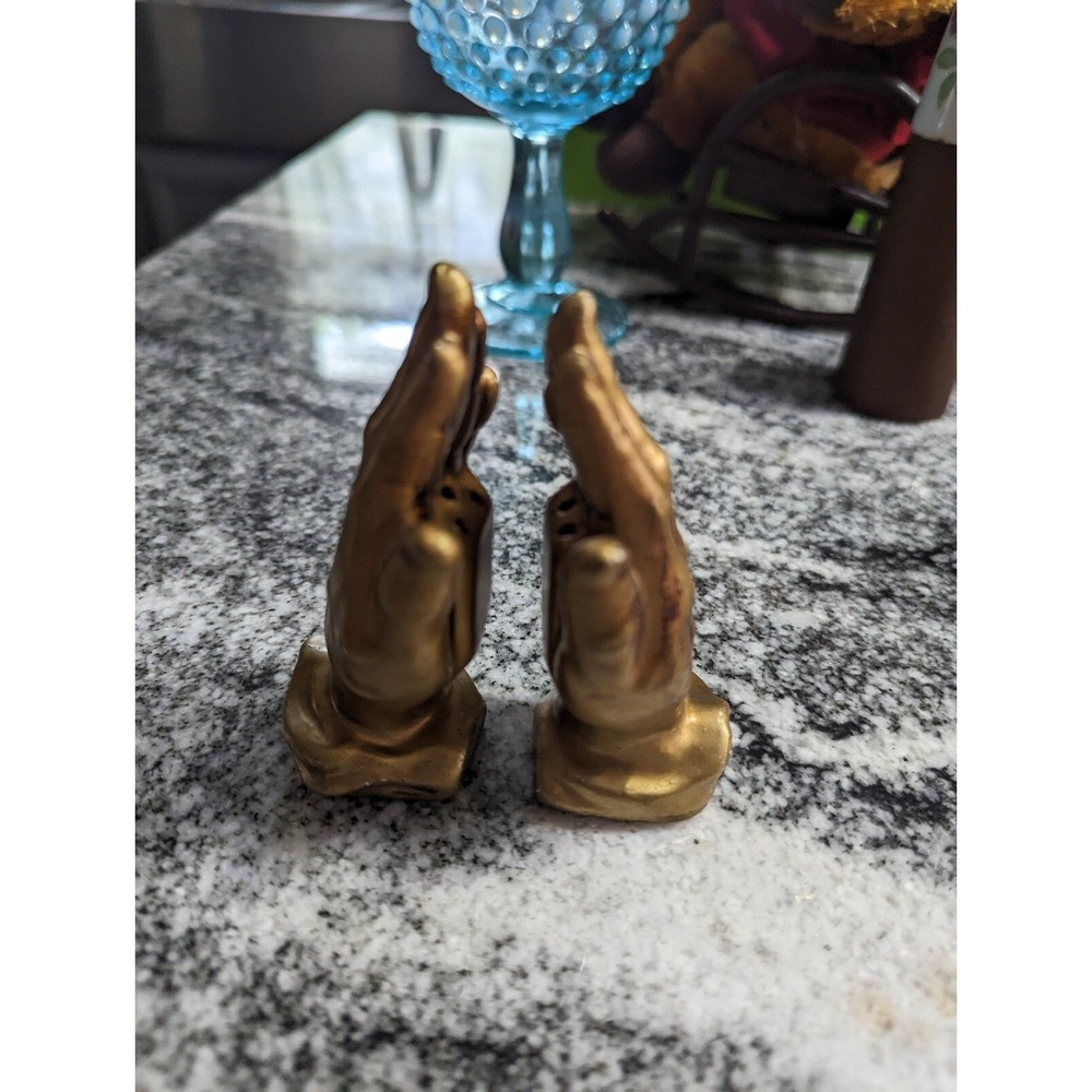 Vintage Enesco Praying Christian Gold Hands Japan Salt And Pepper Shaker Set